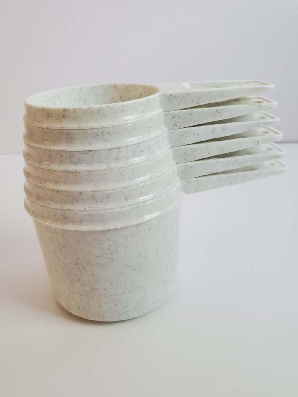 Tupperware Speckled Measuring Cups Off White Gray Complete Set 6 Pieces Vintage